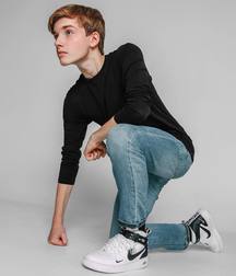 The Beauty of Boys 12 5dcb10f244dd6.jpg