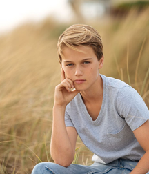 The Beauty of Boys 12 5dcb11305d430.png