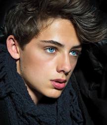 The Beauty of Boys 14 5dcb1a50a08a7.jpg