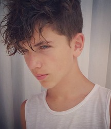 The Beauty of Boys 15 5dcb2c9ae6039.jpg