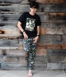 The Beauty of Boys 16 5dcb2fbcb57b6.jpg