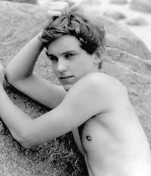 Artistic Photography B&W 4 5dcc4348ade8d.jpg