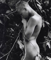 Artistic Photography B&W 7 (Final) 5dcc845188b7a.jpg