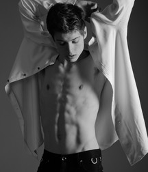 Artistic Photography B&W 7 (Final) 5dcc8459a2738.jpg
