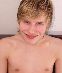 Yulian 5de2ceafd9441.jpg