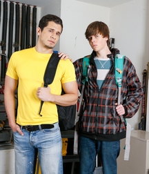 Joey Moriarty, Tommy White 5ded5747c1671.jpg