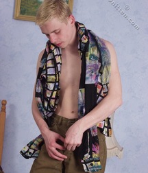 Eddie 5dfe7ad47f261.jpg