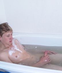 Eduard - In Bath 5dfe7bc959059.jpg