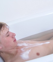 Eduard - In Bath 5dfe7bf21595e.jpg