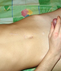 Kharlan - A Twink Gay Sexy Boy with his Sex Porn 5e1337b13cda4.jpg