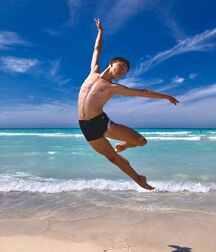 Ballet Boys - Artistic Performance 5f452c20e3b3f.jpg