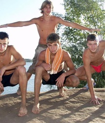 Oleg and friends (High Res) 5f456019558c8.jpg