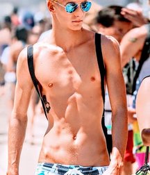 cute twinks 5cfbeb1903385.jpg