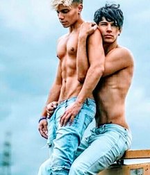 cute twinks 5cfbeb5d164ff.jpg
