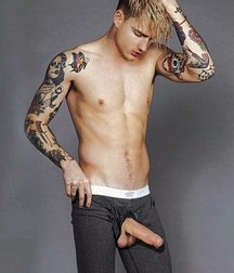 Twinks (1) 5cfd85439b136.jpg