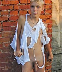 Twinks (3) 5cfe4182bd119.jpg