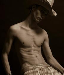 Twinks (3) 5cfe41b18cd08.jpg