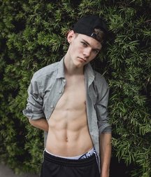 Twinks (6) 5d052c2b86f90.jpg