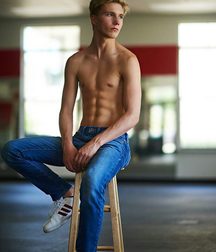 Sweet Cheeks & more 5d0aa221915c6.jpg
