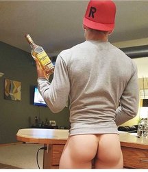 Yes Butt! 5d0e8912e6d8a.jpg