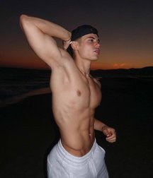 Relax its Sunday 5d18565c0cc5d.jpg
