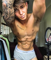 Undies Day 5d1a68febe4fa.jpg