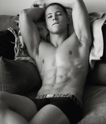 Twinks  5d4e3ecc1603e.jpg