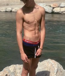 Handsome Twinks 5d5464a801d28.jpg