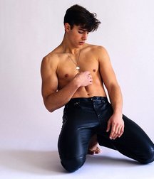 Handsome Twinks 5d546698eb9d2.jpg