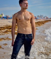 Beach Bums 5d600d9559e3b.jpg
