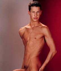 Sunday Night Hotties 5d6306fce48d5.jpg