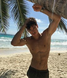 A Few Good Twinks 5d6535e31c174.jpg