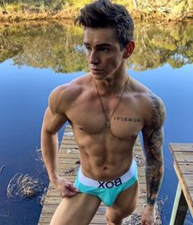A Few Good Twinks 5d6536bda4511.jpg