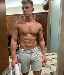 Hotties for tonight 5d6598c94e80b.jpg