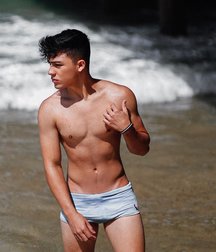 At the Beach 5d6950406e7c4.jpg