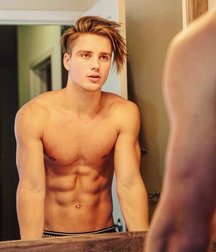 Seaside Twinks 5d6bd2c22129b.jpg