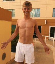 Seaside Twinks 5d6bd2ff200af.jpg