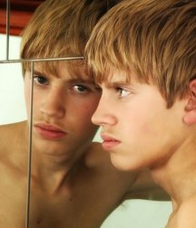 Twinking Tuesday 5d6e52135213d.jpg