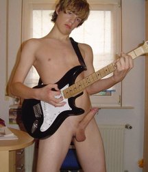 Twinking on a Saturday 5d7d0a228be0f.jpg