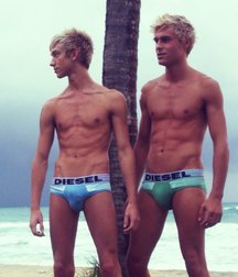 Twinking on a Saturday 5d7d0c25a206e.jpg