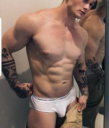 Twinking on a Saturday 5d7d0ecf67a4e.jpg