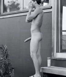 Thursday Twink Delight 5db1c4ec11358.jpg