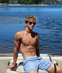 December Twinking Guys 5e0687bf92038.jpg