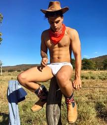 December Twinking Guys 5e0688646d34e.jpg