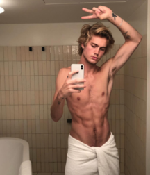 The Beauty of Hot Guys with their Cocks 5e50267c8c74f.png