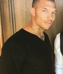 Blue and green eyed black twinks 5cfafe334e6e7.jpg