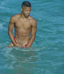 Twinks 23 5d07a6efe11fb.jpg