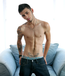 Twinks 75 5d28e073a5a1f.jpg