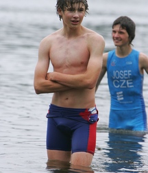 Twinks in pool 1 5d4425c433ffe.jpg