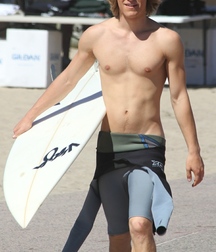 Twinks in pool 4 5d4806adb0e94.jpg